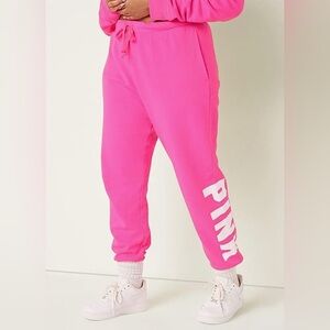 VS PINK | Everyday Lounge Relaxed Jogger in Atomic Pink Size Small